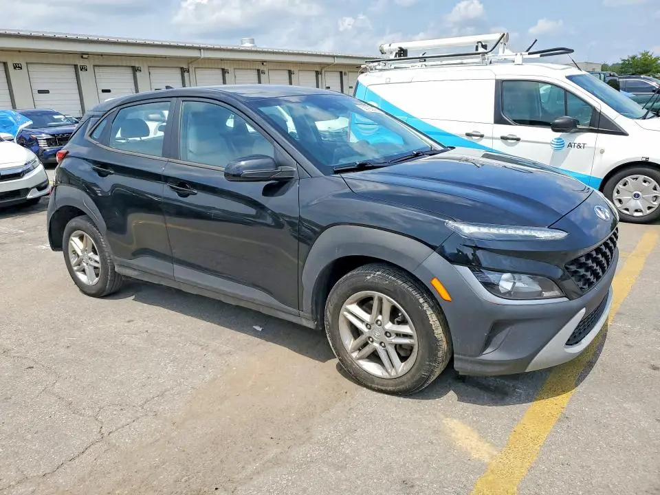 2022 HYUNDAI KONA SE  