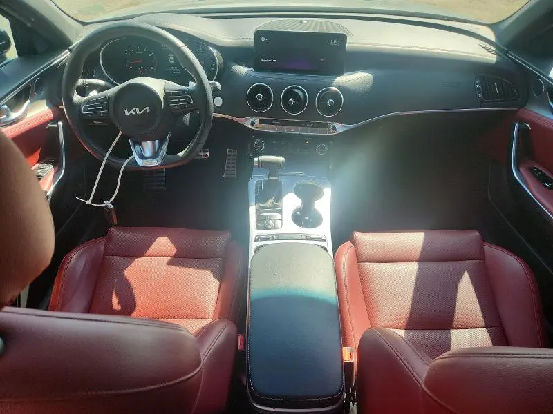 2022 KIA STINGER GT1  