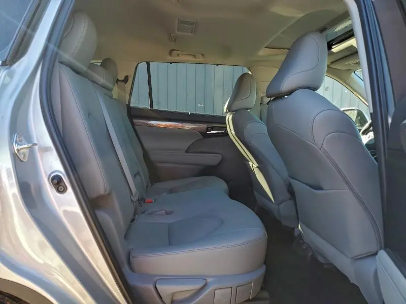 2020 TOYOTA HIGHLANDER LIMITED  