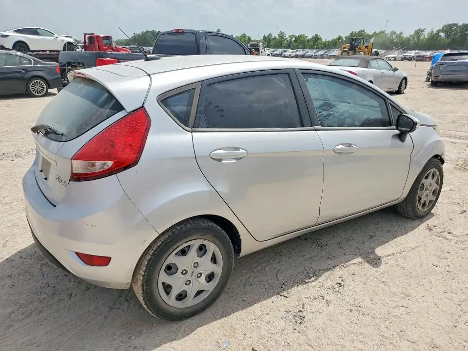 2013 FORD FIESTA S   