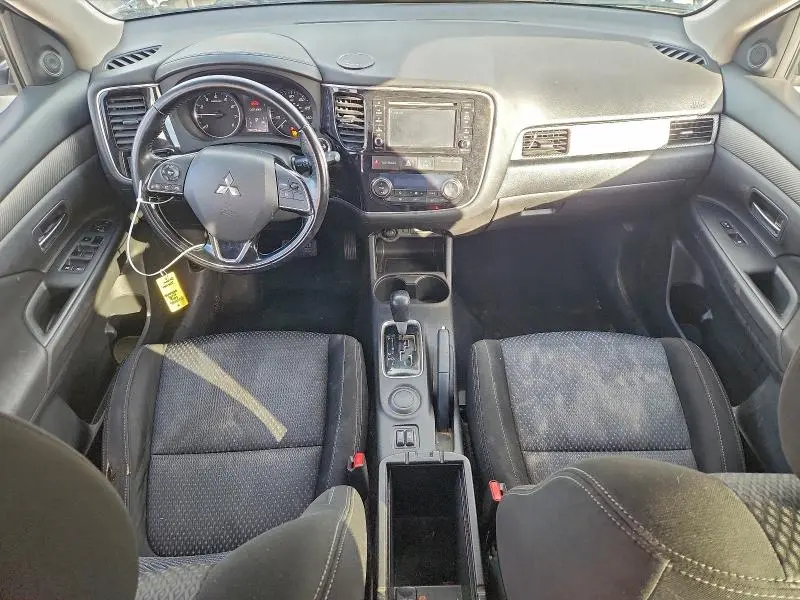 2016 MITSUBISHI OUTLANDER SE  