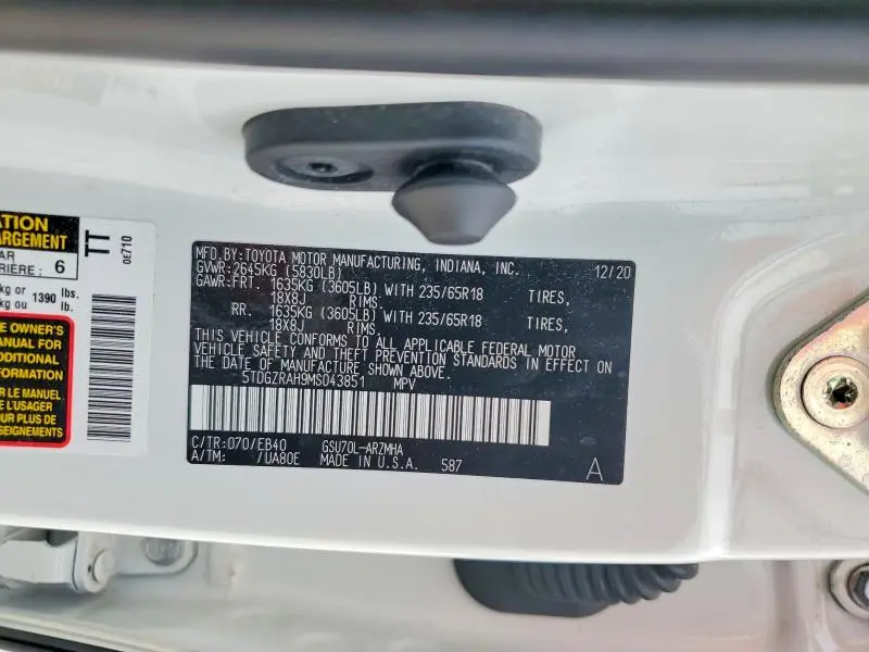 2021 TOYOTA HIGHLANDER XLE  