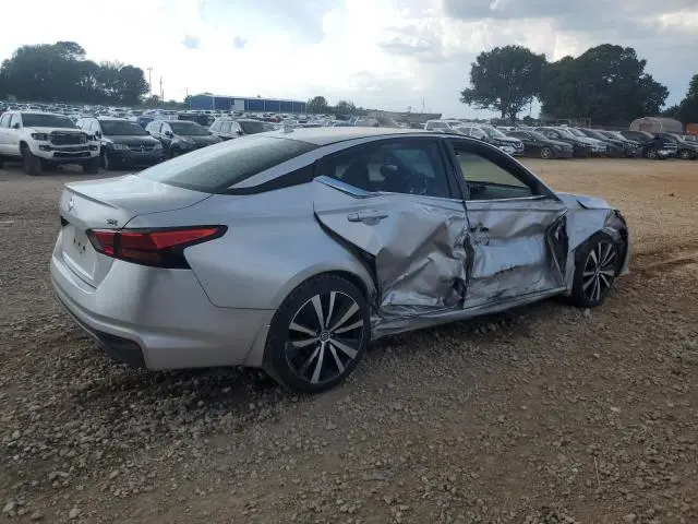 2019 NISSAN ALTIMA SR  