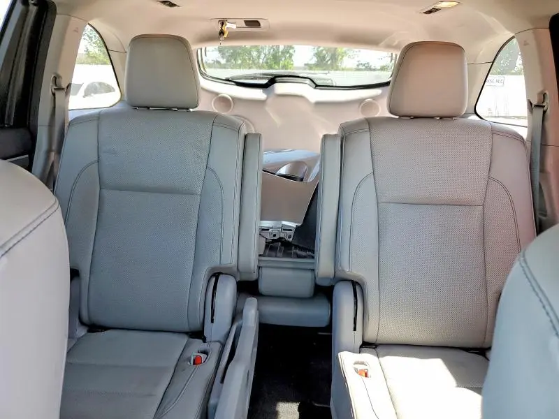 2017 TOYOTA HIGHLANDER LIMITED PLATINUM  