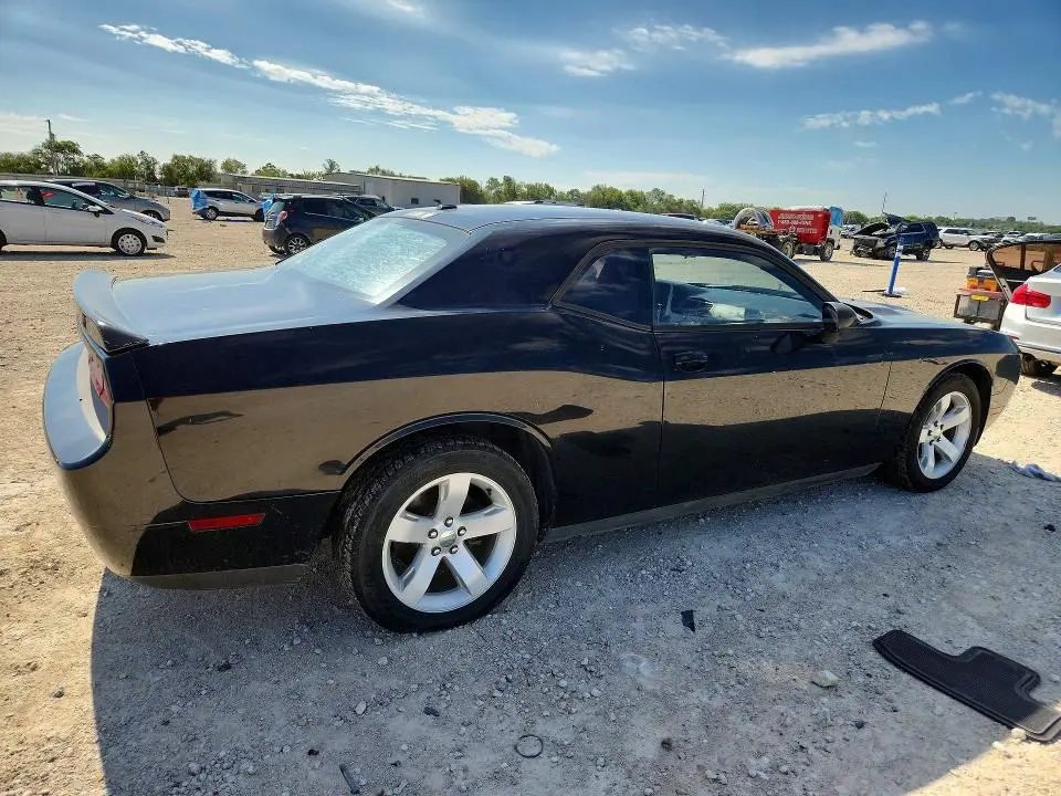 2012 DODGE CHALLENGER SXT  