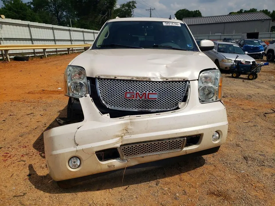 2013 GMC YUKON XL DENALI  