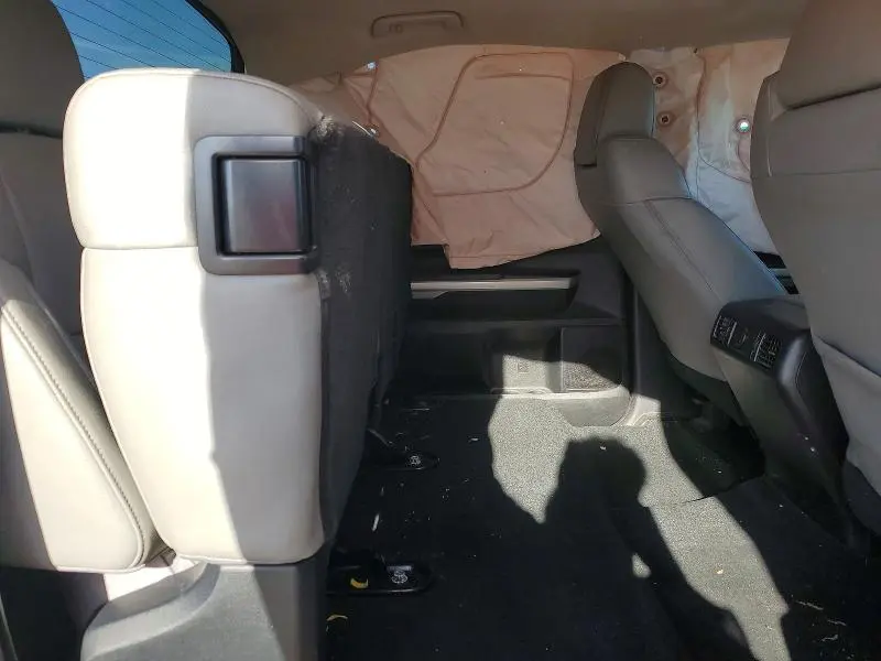 2017 TOYOTA TUNDRA CREWMAX LIMITED  