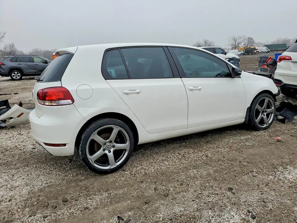 2010 VOLKSWAGEN GOLF   