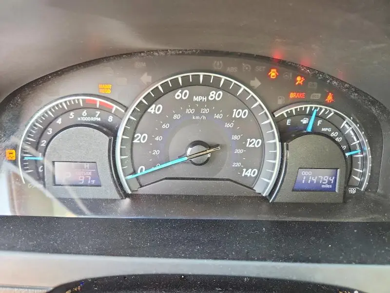 2014 TOYOTA CAMRY XLE  