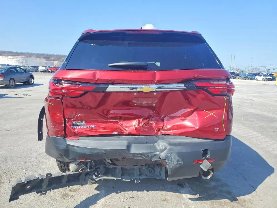 2023 CHEVROLET TRAVERSE LT  