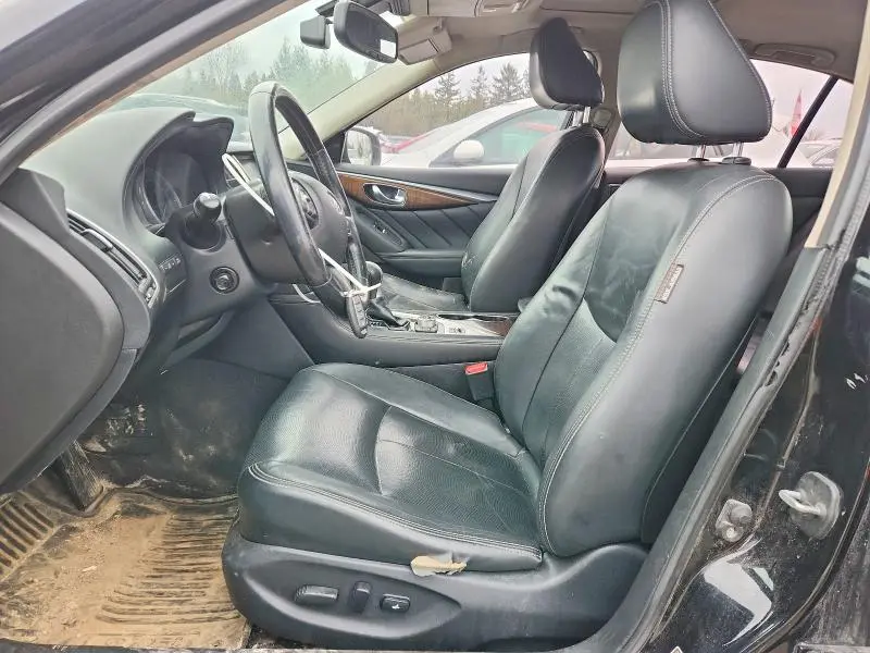 2015 INFINITI Q50   