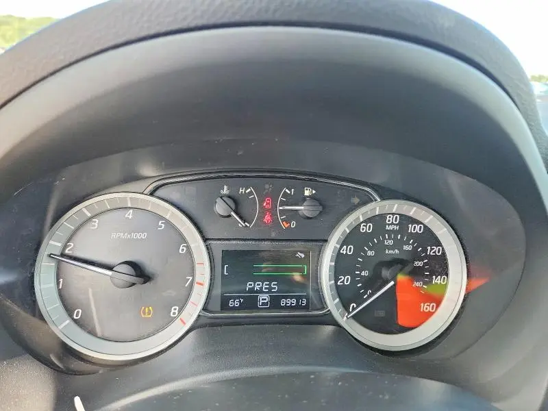 2015 NISSAN SENTRA SV  