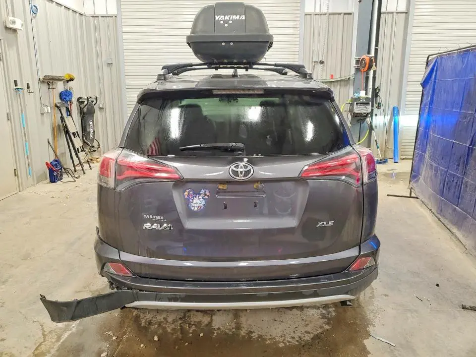 2017 TOYOTA RAV4 XLE  