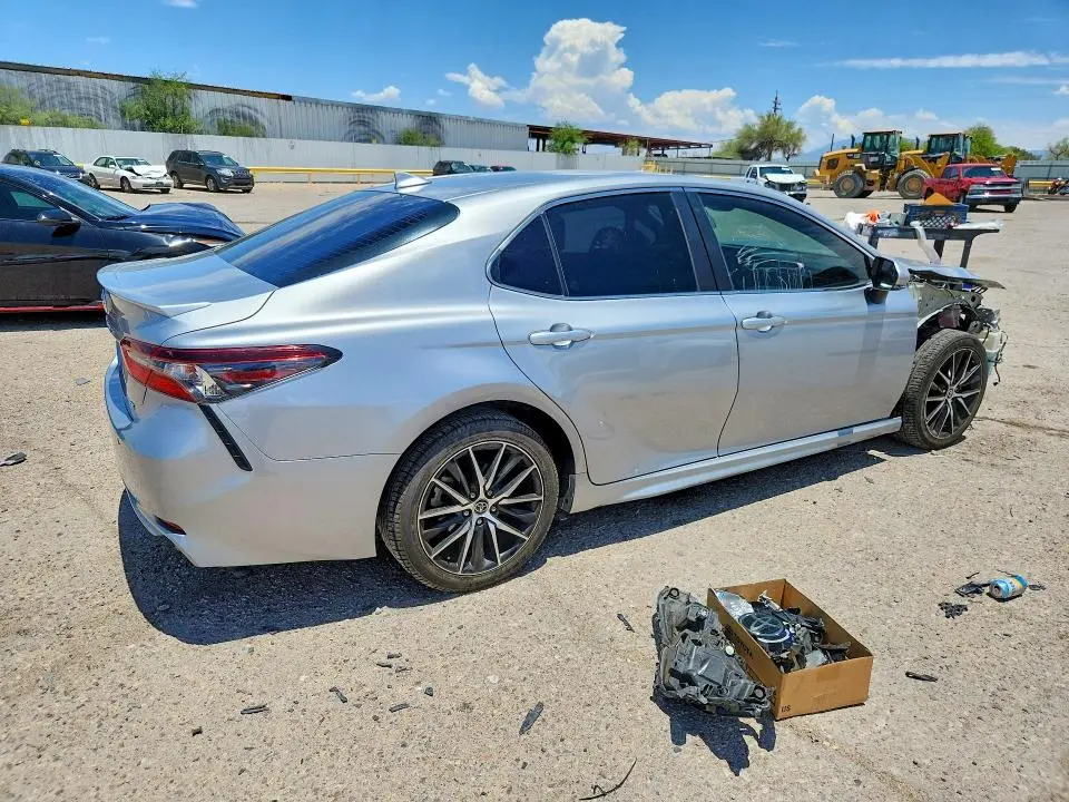 2023 TOYOTA CAMRY SE  