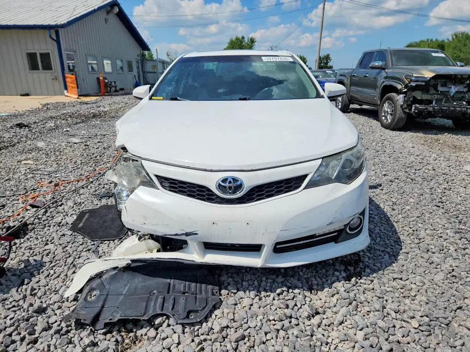 2012 TOYOTA CAMRY SE V6  