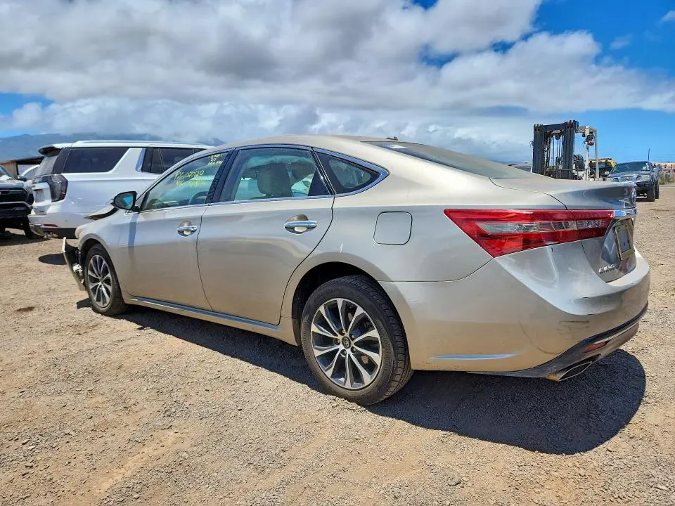 2018 TOYOTA AVALON XLE  