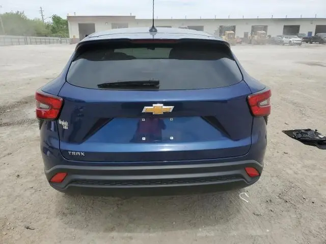 2024 CHEVROLET TRAX LS  