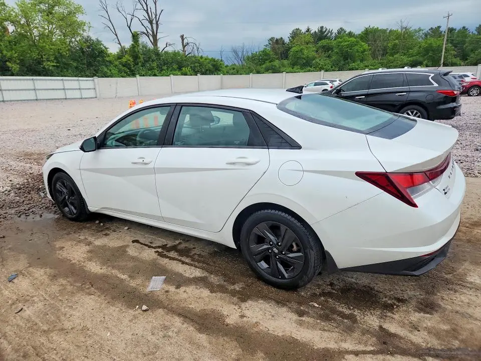 2022 HYUNDAI ELANTRA SEL  
