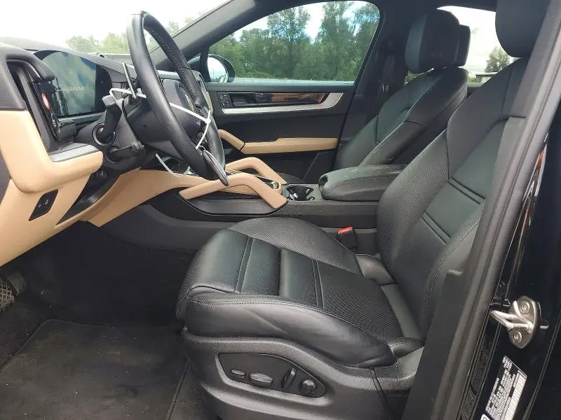 2024 PORSCHE CAYENNE COUPE  