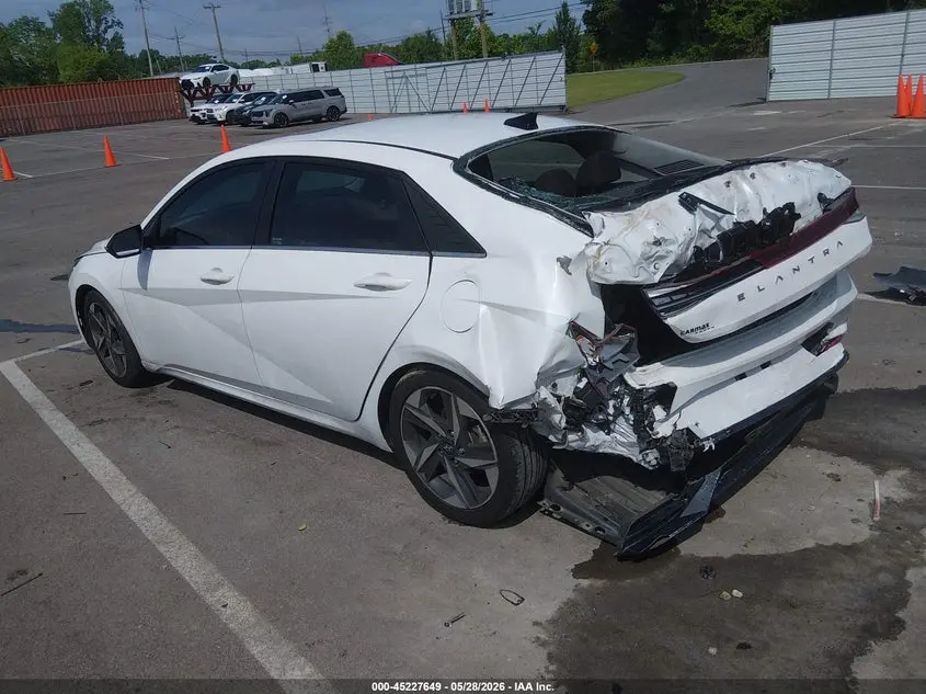 2022 HYUNDAI ELANTRA SEL