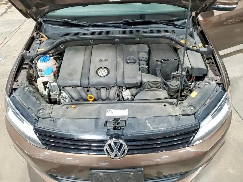 2012 VOLKSWAGEN JETTA SE  