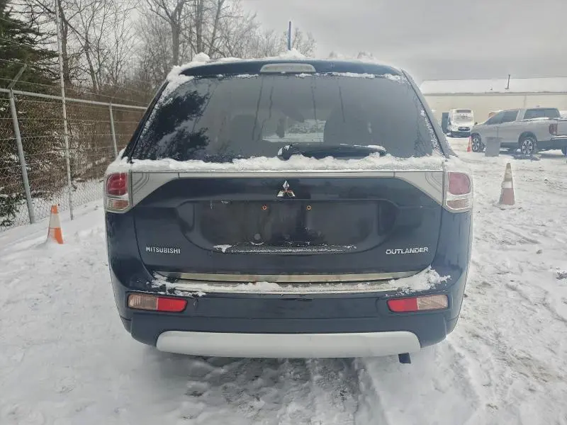 2015 MITSUBISHI OUTLANDER SE  