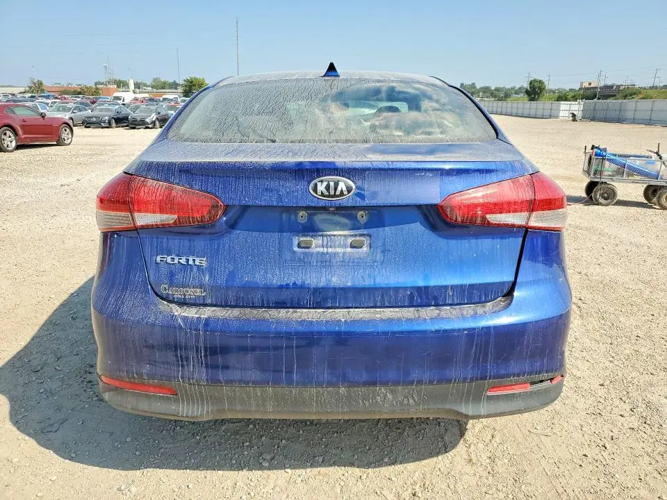2018 KIA FORTE LX  