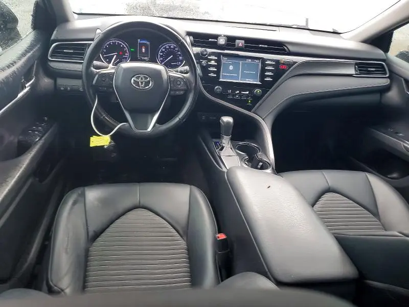 2019 TOYOTA CAMRY SE  