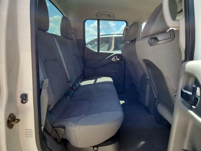 2014 NISSAN FRONTIER S  