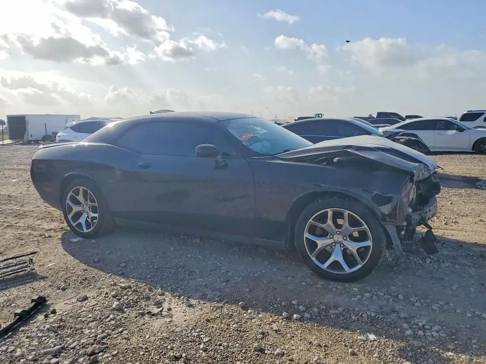 2016 DODGE CHALLENGER SXT  
