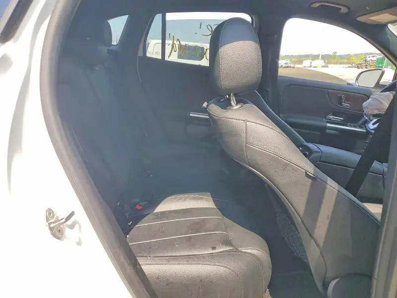 2022 MERCEDES-BENZ GLA 250 4MATIC  