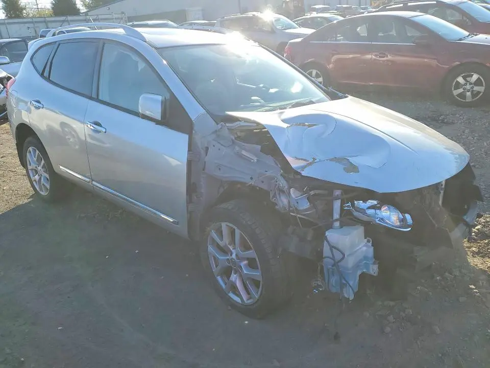 2013 NISSAN ROGUE S  