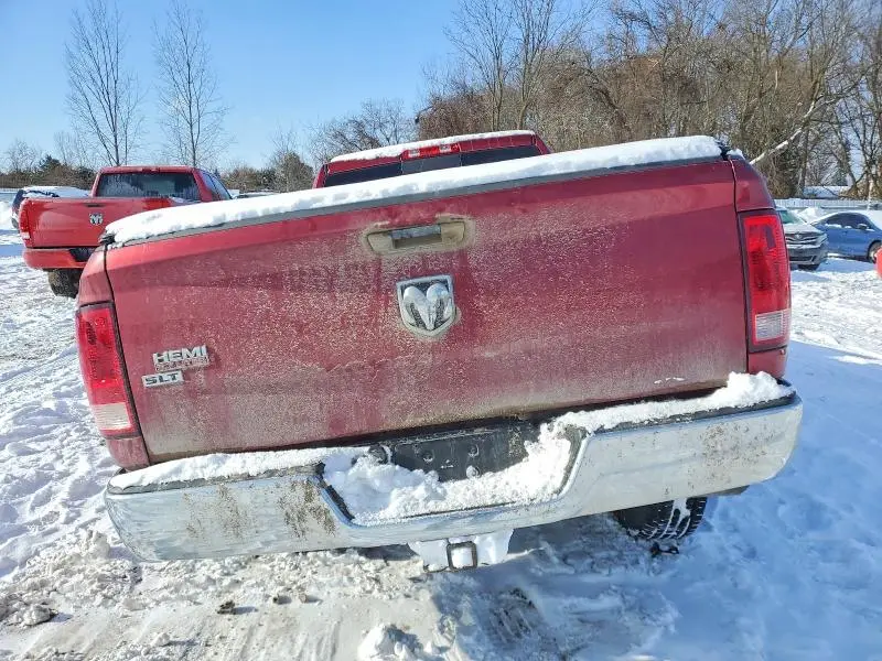 2013 RAM 1500 SLT  