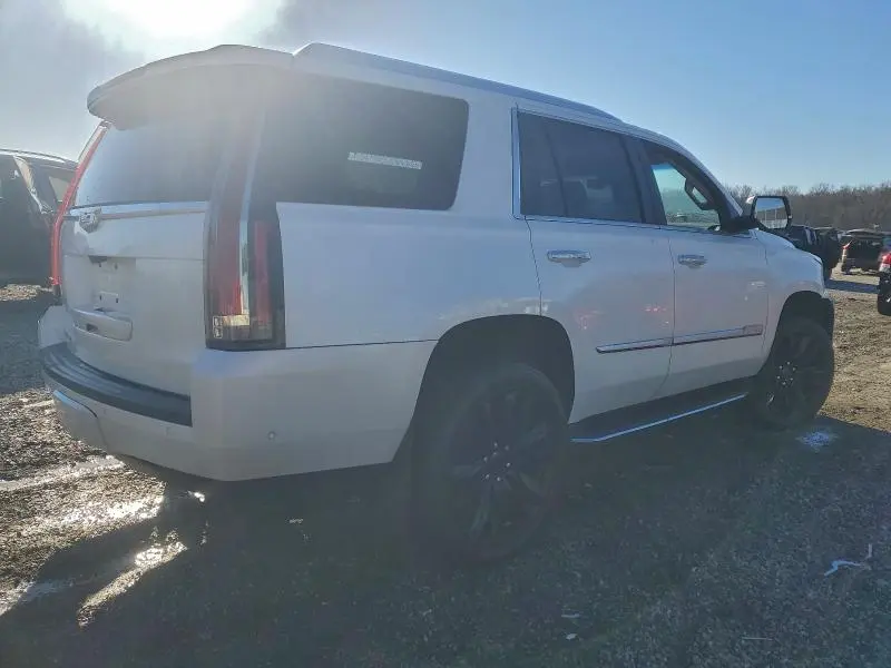 2018 CADILLAC ESCALADE LUXURY  