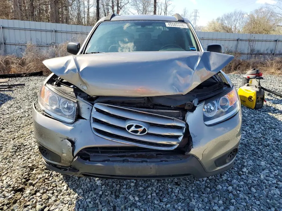 2012 HYUNDAI SANTA FE GLS  