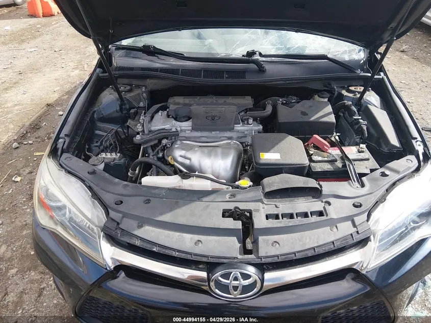 2015 TOYOTA CAMRY SE