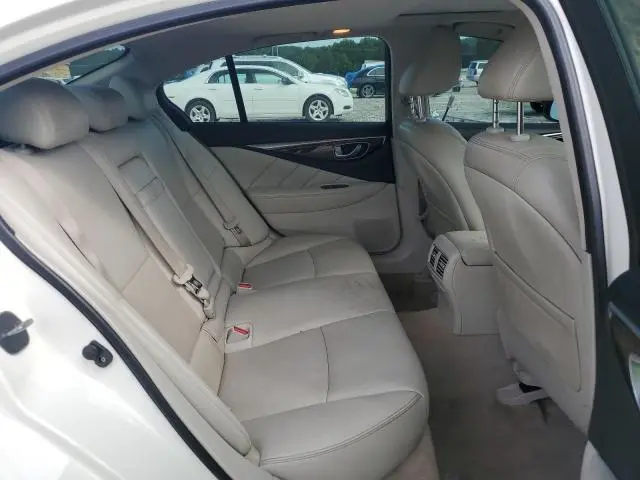 2018 INFINITI Q50 LUXE  