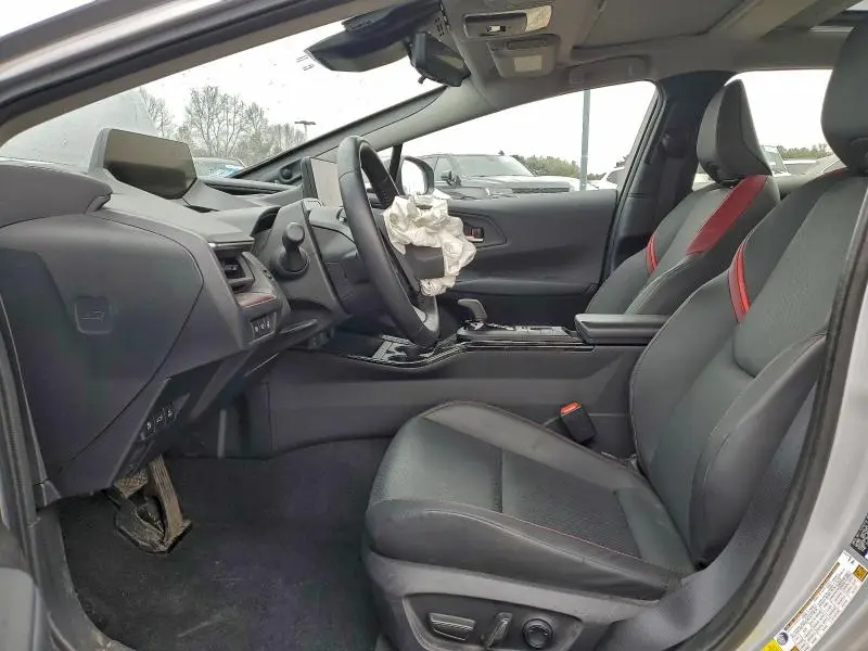 2024 TOYOTA PRIUS PRIME SE  