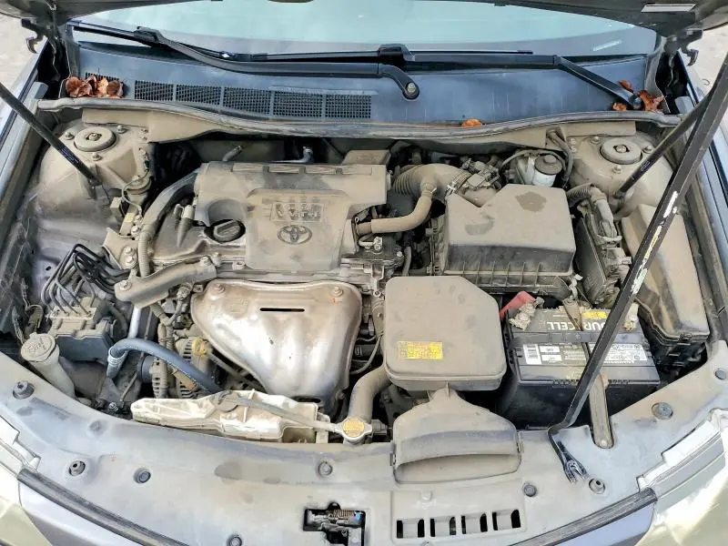 2014 TOYOTA CAMRY SE  