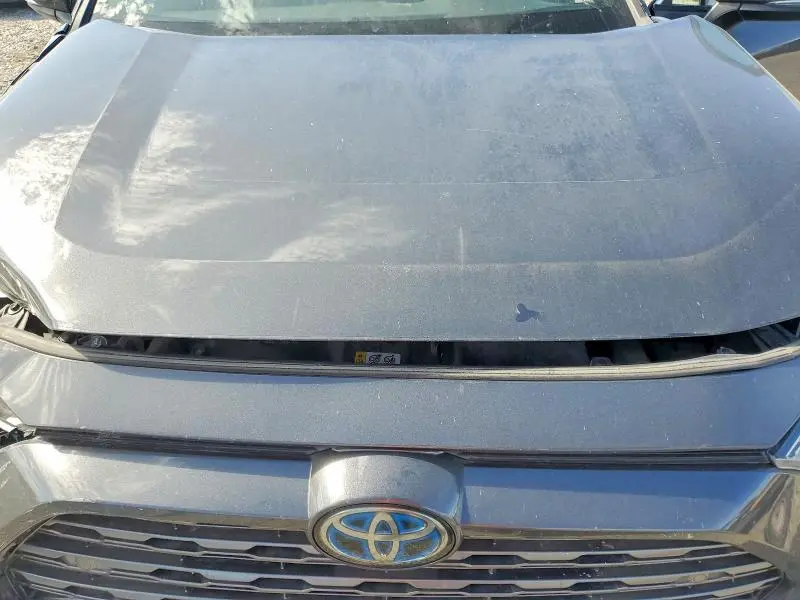 2020 TOYOTA RAV4 XSE  