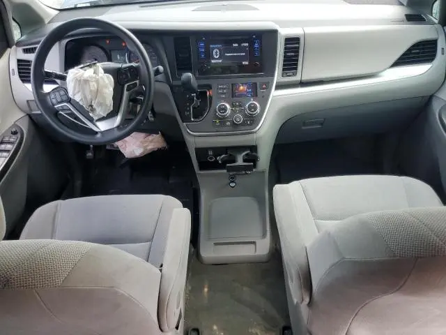2017 TOYOTA SIENNA   