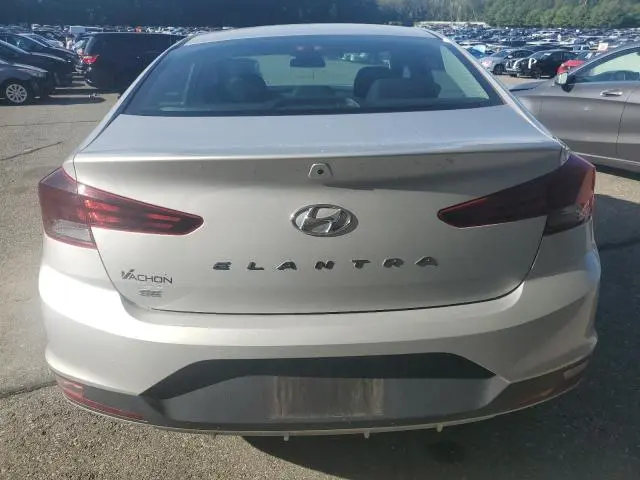 2019 HYUNDAI ELANTRA SE  