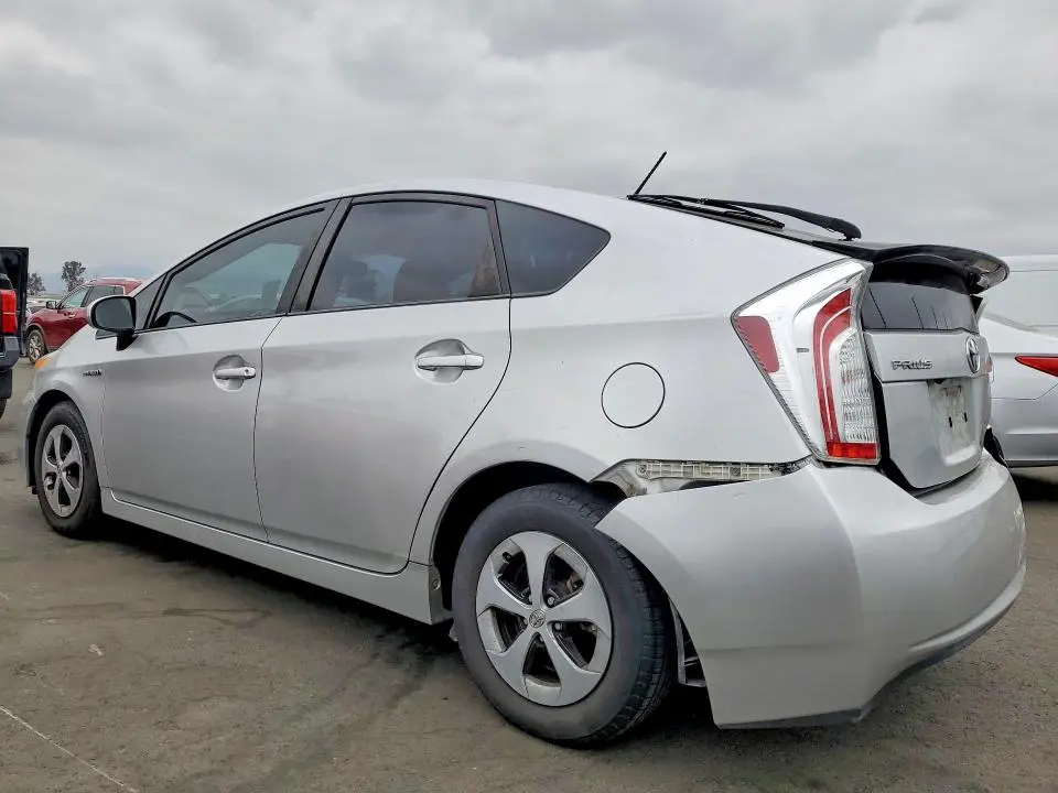 2015 TOYOTA PRIUS THREE  