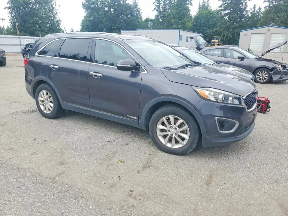 2017 KIA SORENTO LX V6  