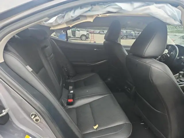 2016 LEXUS IS 200T  