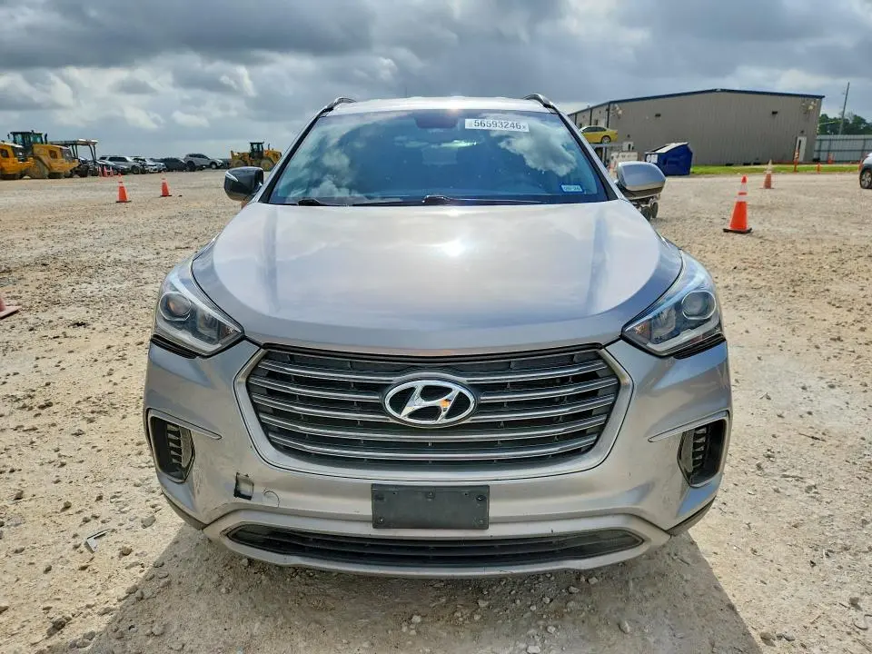2017 HYUNDAI SANTA FE SE  