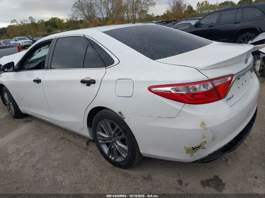 2016 TOYOTA CAMRY SE
