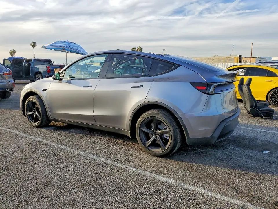 2026 TESLA MODEL Y   