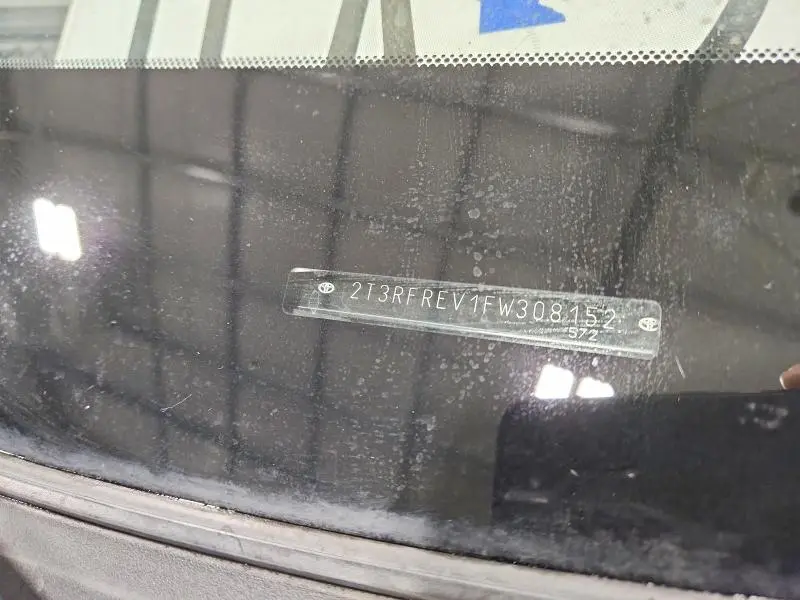 2015 TOYOTA RAV4 XLE  