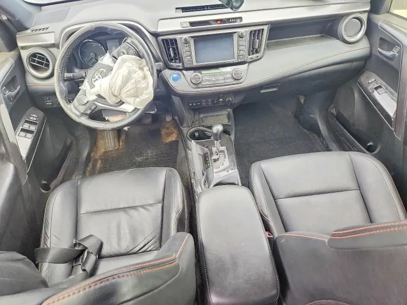 2018 TOYOTA RAV4 HV SE  